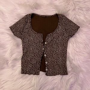 Brandy Melville flower print brown small top